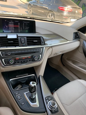 BMW 320d F30 Automat   2013   171.000 km   Navigație   Xenon - imagine 3