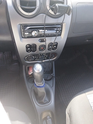 Duster 2012,4x2 5500euro - imagine 8