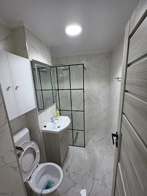 Vând apartament cu 3 camere - imagine 5
