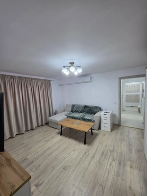 Vând apartament cu 3 camere - imagine 2