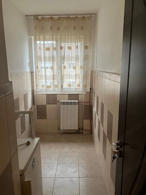Caut cole de apartament - imagine 4