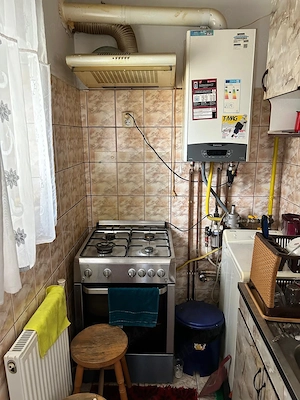 Vând apartament 2 camere etaj 2 zona Piața Mică - imagine 4