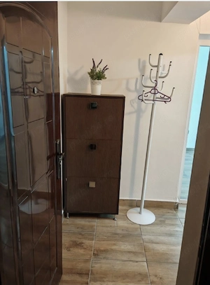 Vand sau inchiriez garsoniera în oraș Găești.  - imagine 3