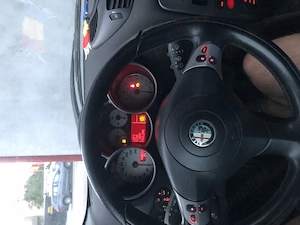 Vând Alfa Romeo 147 1,6 benzină - imagine 3
