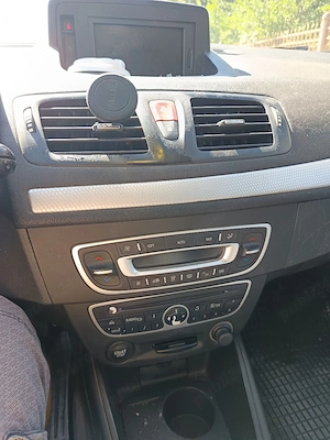 Vand , schimb Renault Megan 3, motor 1.9 dci - imagine 3