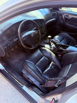 Volvo S60 D5 || 2.4 diesel 130cp || 06.2004 || Interior de piele || Carlig de remorcare || Xenon ||  - imagine 4