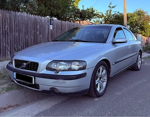 Volvo S60 D5 || 2.4 diesel 130cp || 06.2004 || Interior de piele || Carlig de remorcare || Xenon ||  - imagine 2