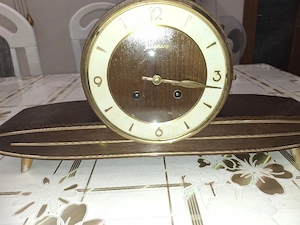 Ceas de semineu