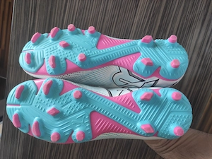 Ghete de fotbal Puma noi marimea 35