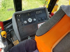 Se vinde Buldoexcavator JCB 3CX