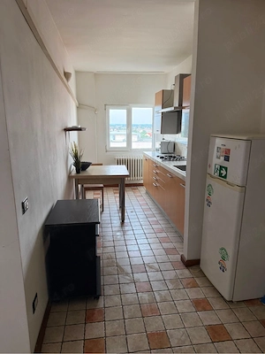 De închiriat apartament cu 2 camere, spațios și complet mobilat, situat la etajul 10 într-o zonă exc - imagine 3