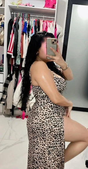 Nou in buc doar cateva zile milf 36 ani simpla draguta matura doar 3 zile la voi sunam sunt fierbint