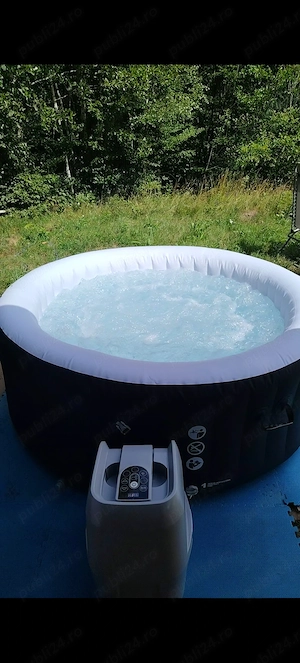 Vand jacuzzy gonflabil Lay-Z-Spa 