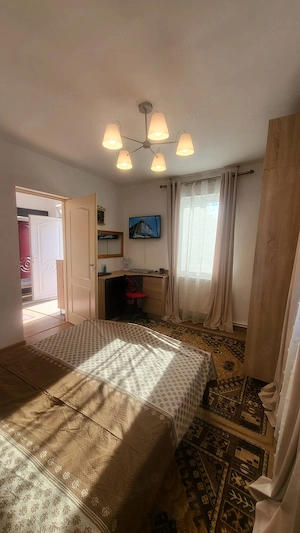 Oază de rafinament rural: interior născut din modernism, exterior înconjurat de natură și spațiu  - imagine 3