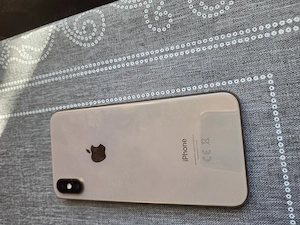 Vând Iphone XS Impecabil