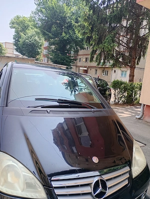      Proprietar Vând Mercedes A class A180     