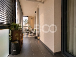 Apartament de vanzare 4 camere balcon boxa lift bloc nou zona Centrala - imagine 20
