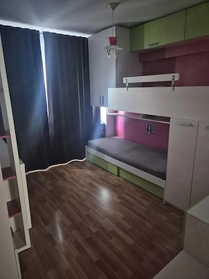 Închiriez apartament cu 3 camere - imagine 3