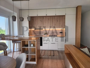 Apartament modern 2 camere, etaj 3, parcare, Aradului