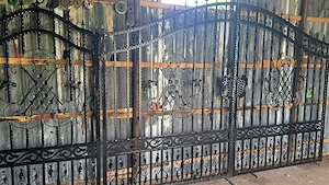 Porti de vinzare