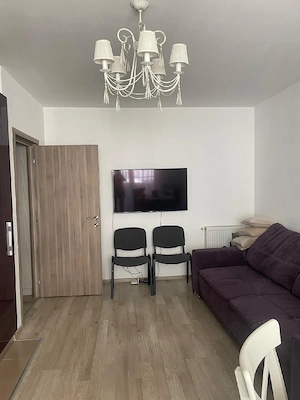 Vand apartament cu 2 camere mobilat, parcare