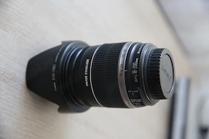 Obiectiv Canon EF-S 18-200mm