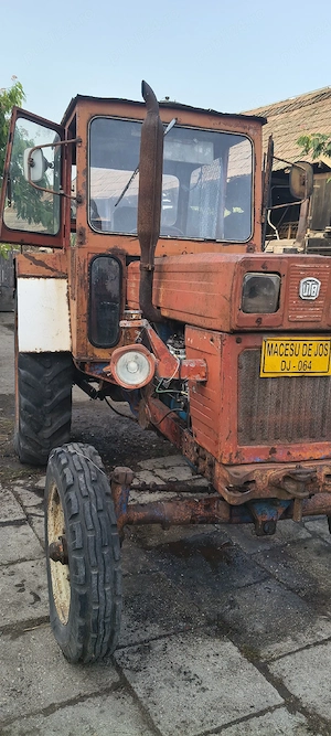 tractor u650 - imagine 3