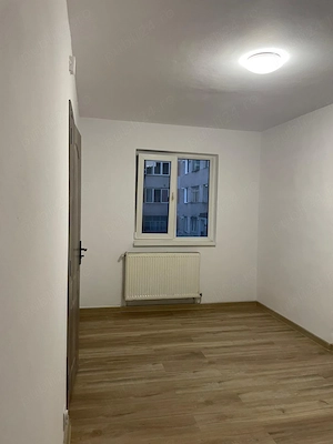 Vând aparatament 2 camere etaj2  - imagine 2