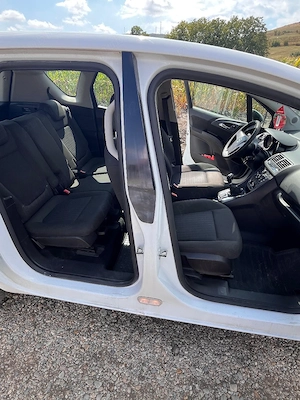 Vand Opel Meriva B motor 1, 4 benzina an fabricație,2011euro 5 - imagine 4