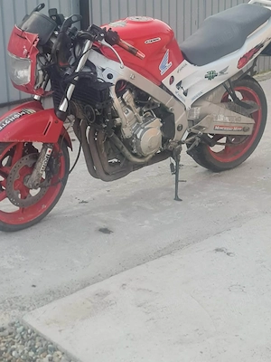 Motocicleta honda  - imagine 3