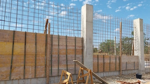Angajam muncitori în constructii