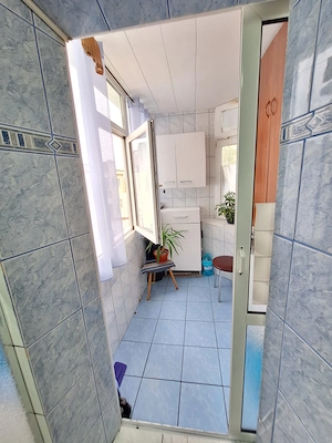 Vanzare apartament 3 camere , Piata Centrala - imagine 11