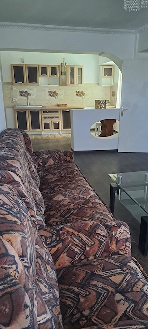 Vand apartament 3 camere