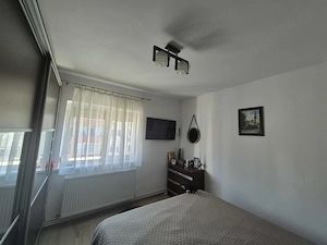 Vand apartament 2 camere, Far, mobilat - imagine 9