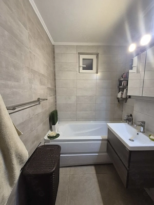 Vand apartament 2 camere, Far, mobilat - imagine 10
