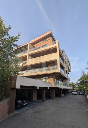 Apartament 3 camere Albert, 90 mp + terasa 29 mp, 2 parcari subterane