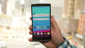 LG G4 Brown Edition incarcare wi-fi spate piele la cutie