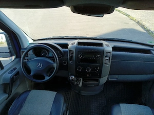Sprinter 311 CDI Cu 8 Locuri - imagine 2