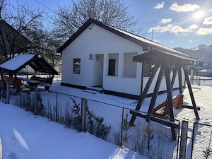 Vand casa vacanta Bucsoaia-Frasin - imagine 2