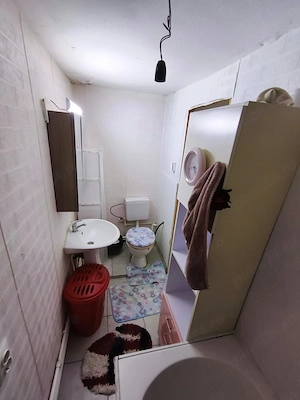 Casa la curte, 2 camere, dressing, camara, foisor, loc parcare
