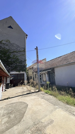 Cladire in zona centrală Mediaș - 363 mp construiți , curte 325mp - imagine 6