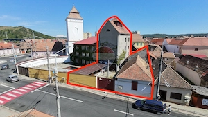 Cladire in zona centrală Mediaș - 363 mp construiți , curte 325mp