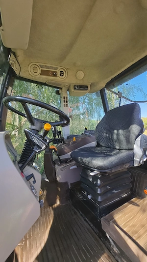 John Deere 5620 cu încărcător John Deere 583 - imagine 6