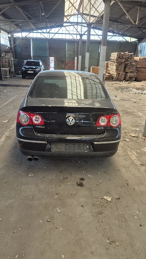 Vând Volkswagen Passat b6 2.0 Benzină  - imagine 4