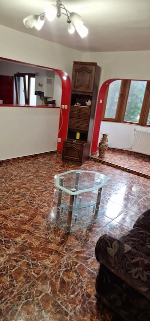 Închiriez apartament 4 camere - zona Confecții  - imagine 2