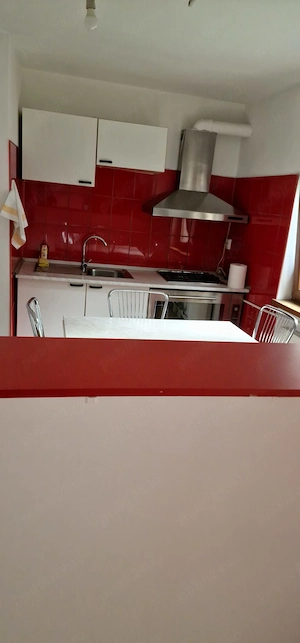 Închiriez apartament 4 camere - zona Confecții  - imagine 3