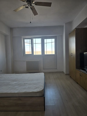 Apartament 1 camera decomandat model mare Soarelui langa Judetean amenajat mobilat si utilat - imagine 4