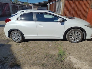 Honda Civic 1.8 Lifesyle 2013 cu gpl - imagine 2