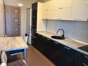 Apartament 2 camere, 56mp + 17mp balcon, Pet-Friendly, zona linistita de case - imagine 8