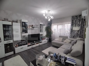 Apartament 3 camere decomandat 67 mp, zona Canta